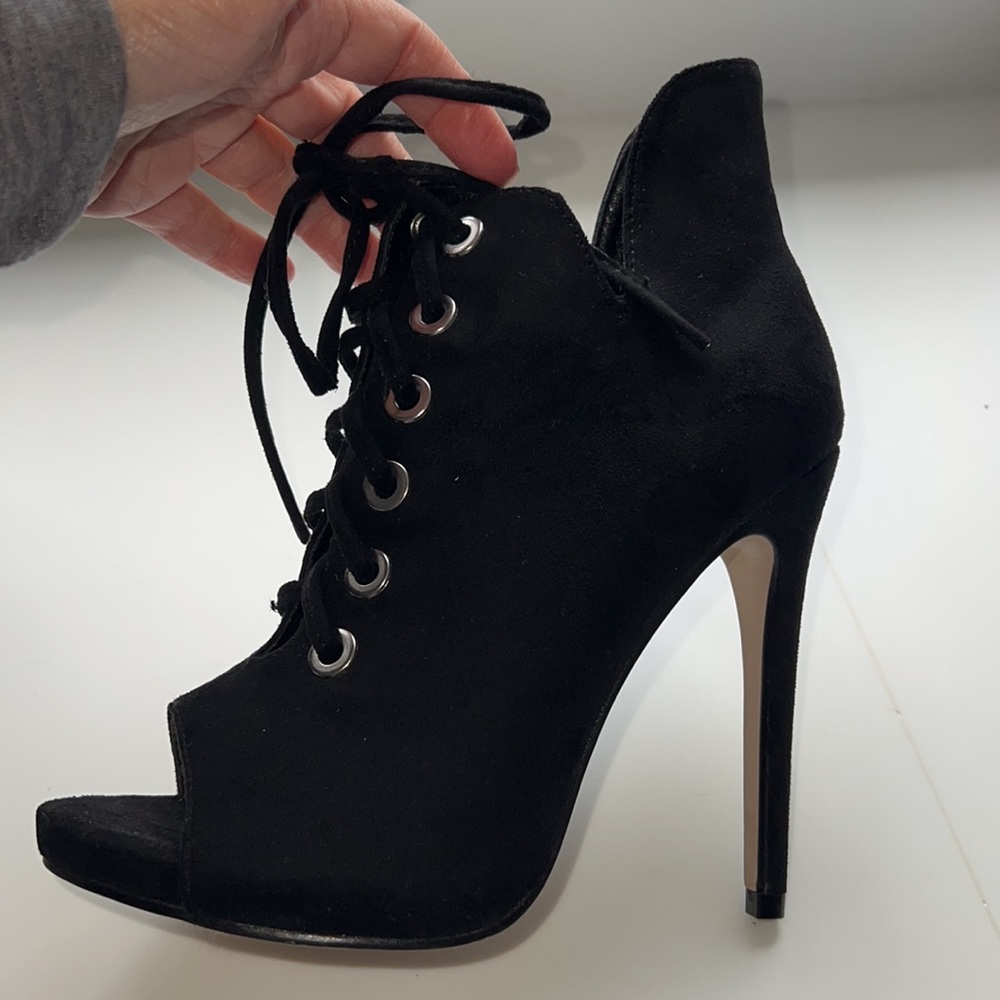 Black Open Toed Booties. Size 5. Suede Like Mater… - image 7